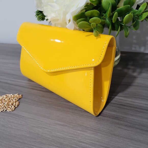 Elegant Yellow Patent Leather Clutch Purse - Evening Bag with Chain for Women - Picture 5 of 8